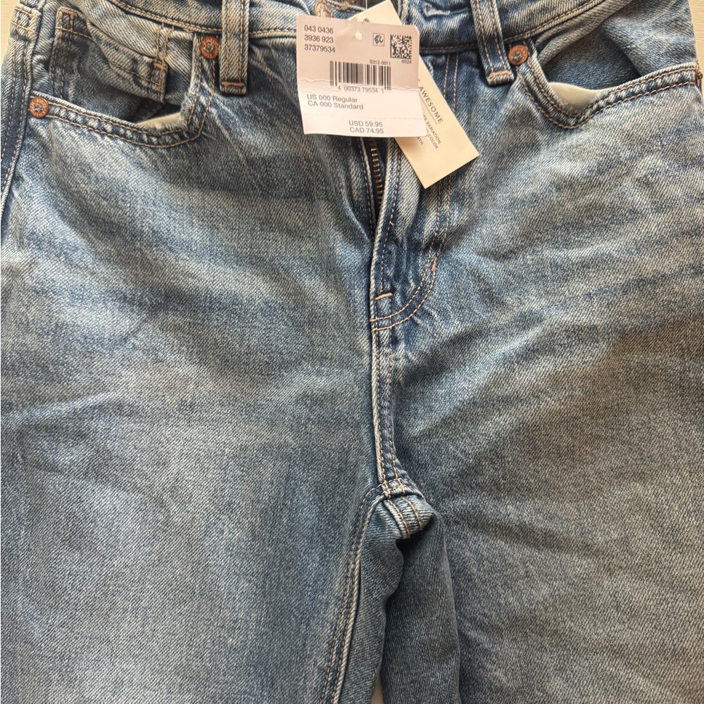 American Eagle Outfitters Regular Super High Rise Mom Jean Strigid 000 23W